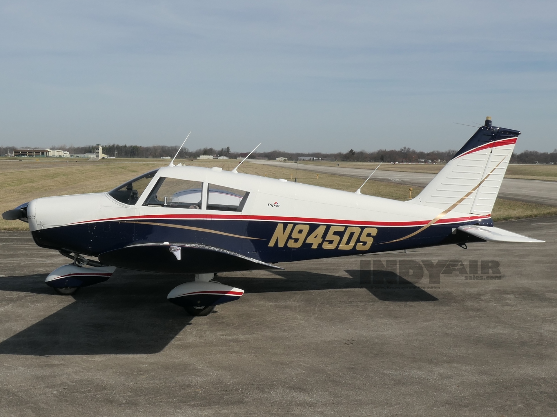 Piper PA28-160/180 - N945DS