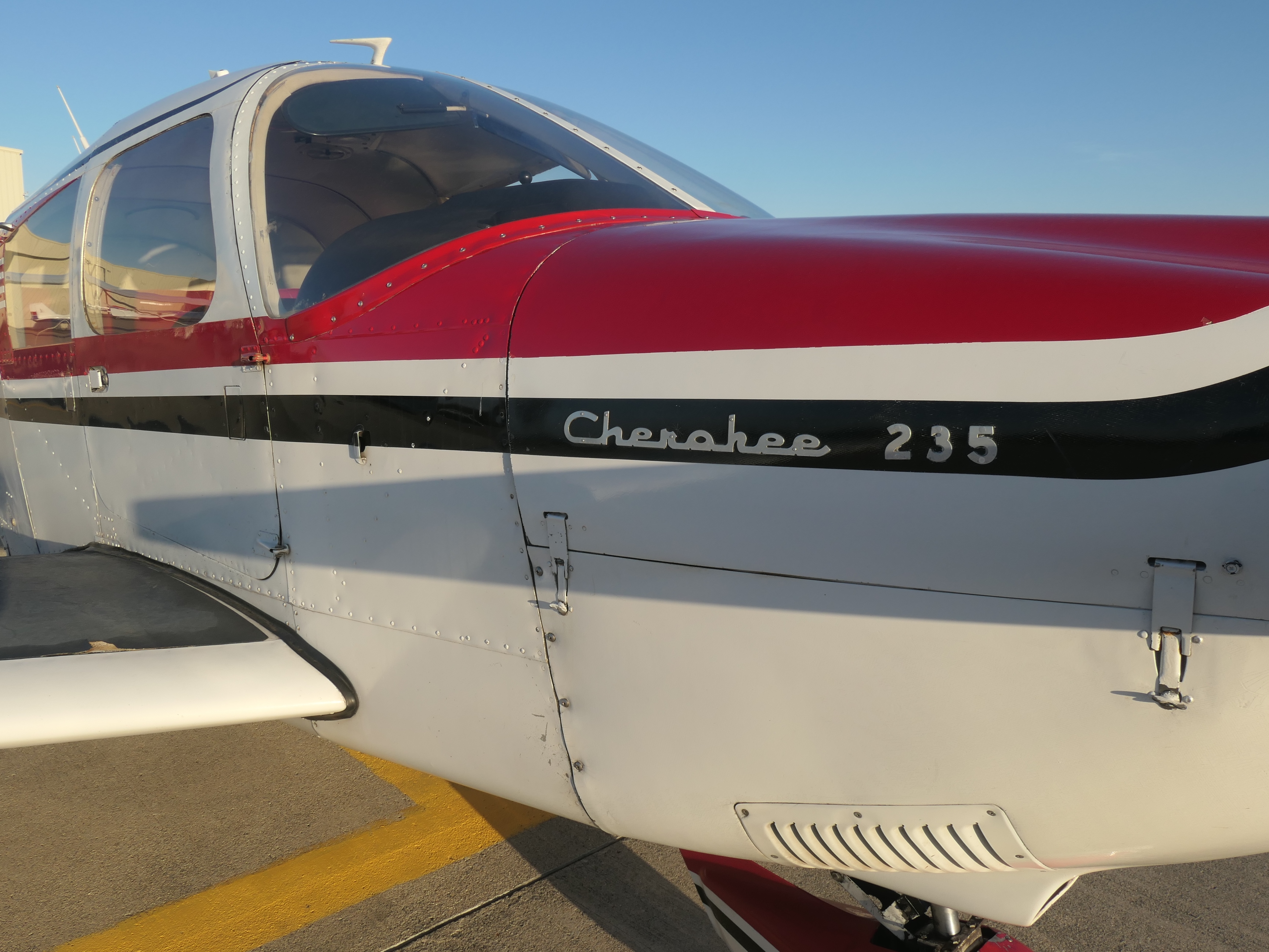 Piper Cherokee 235 - N9011W
