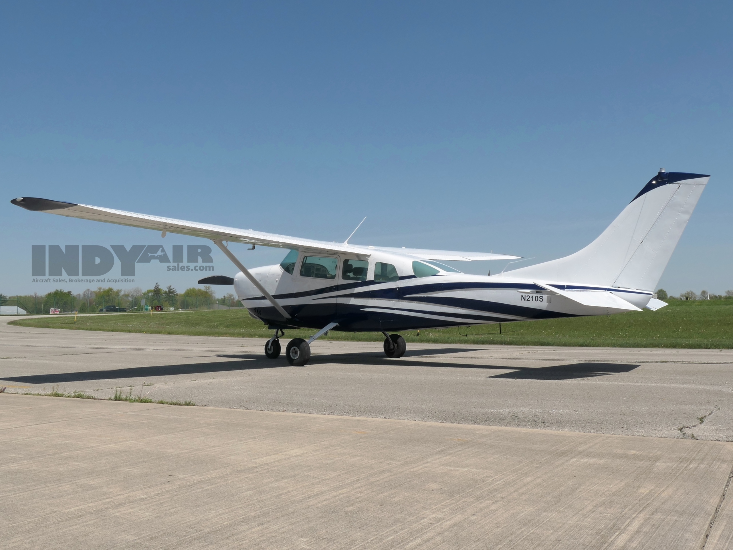 Cessna 210 - N210S