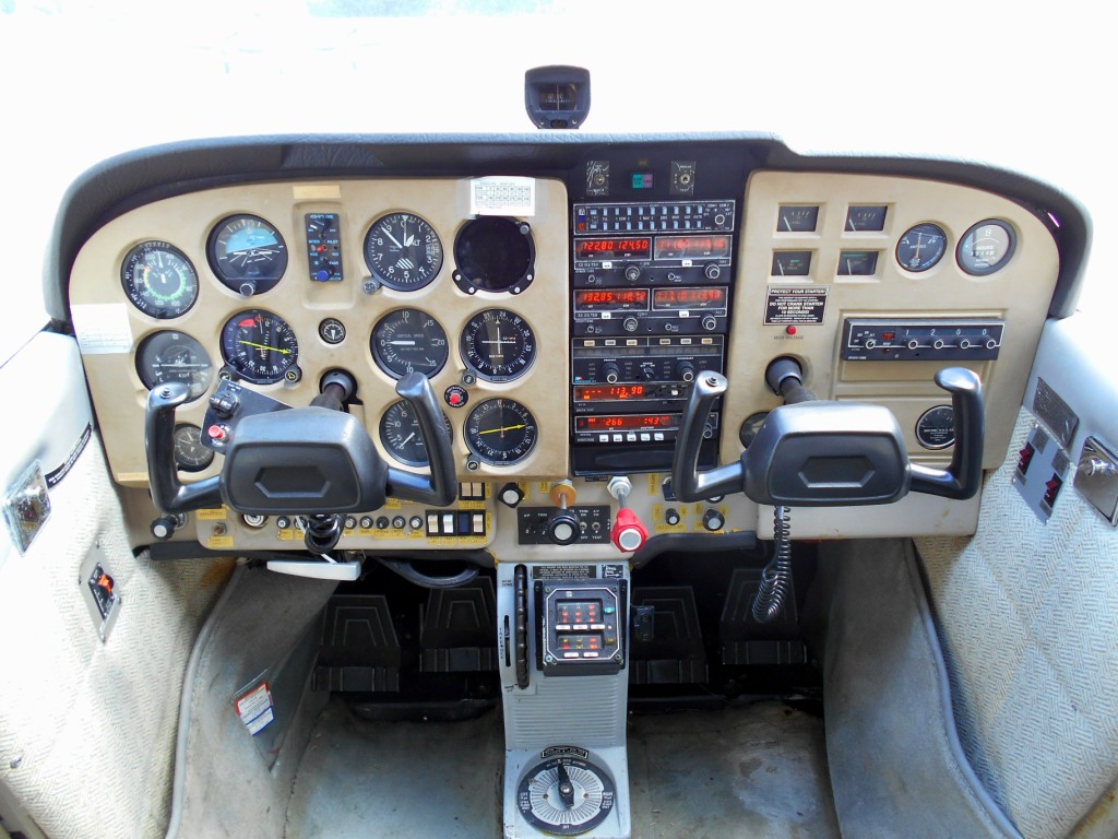 1975 Cessna 172 - N20789