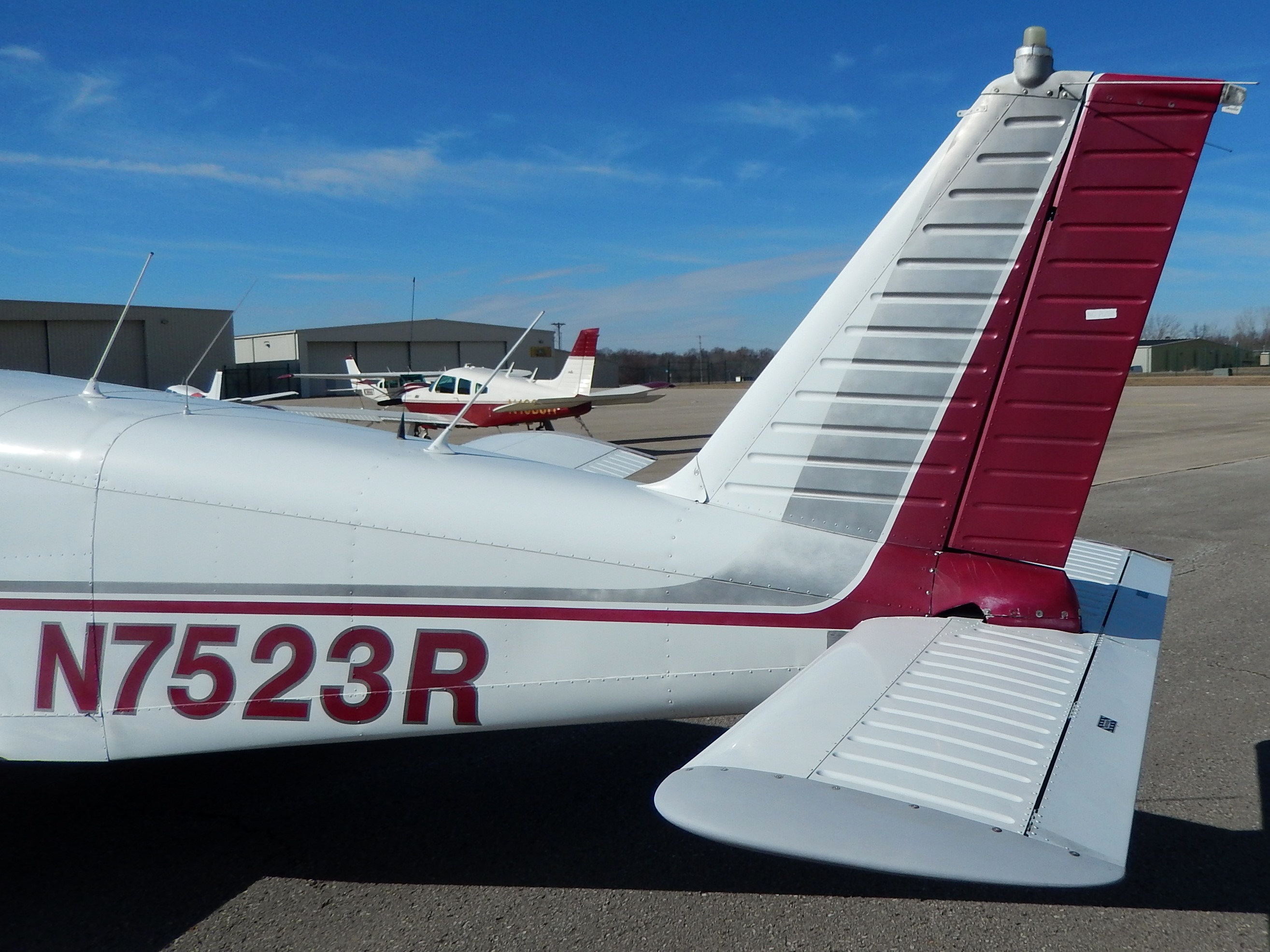 Piper Cherokee 140 - N7523R