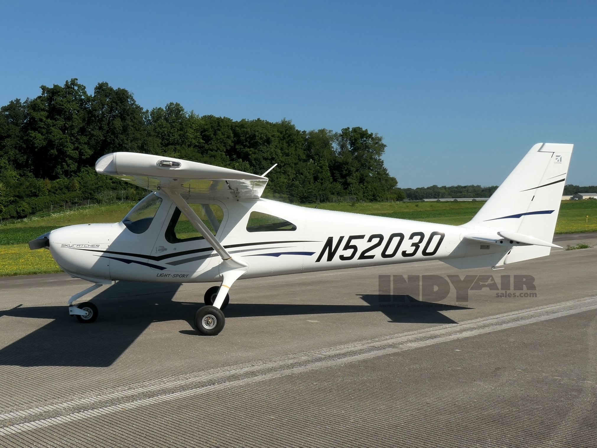 Cessna Skycatcher 162 - N52030