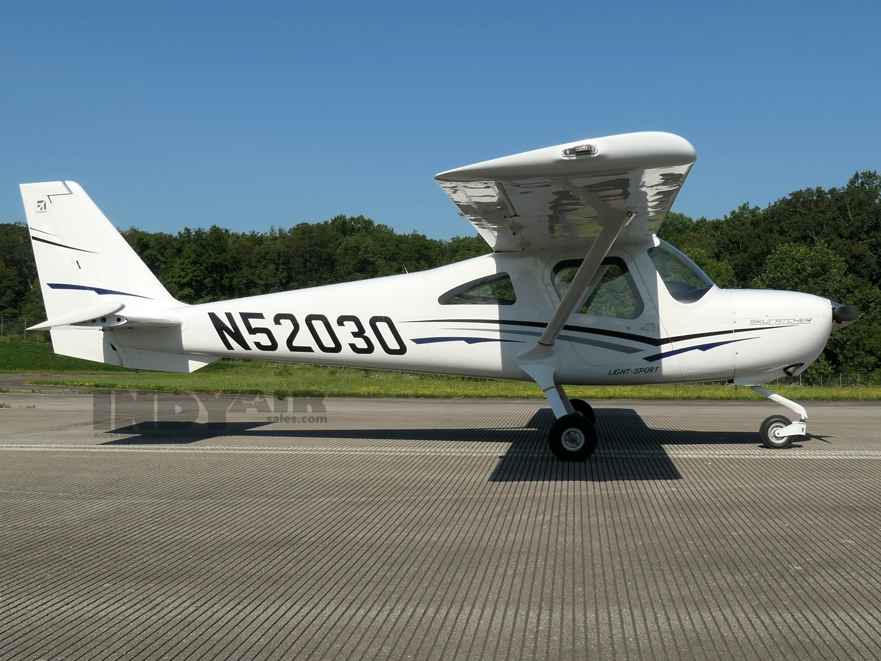 Cessna Skycatcher 162 - N52030