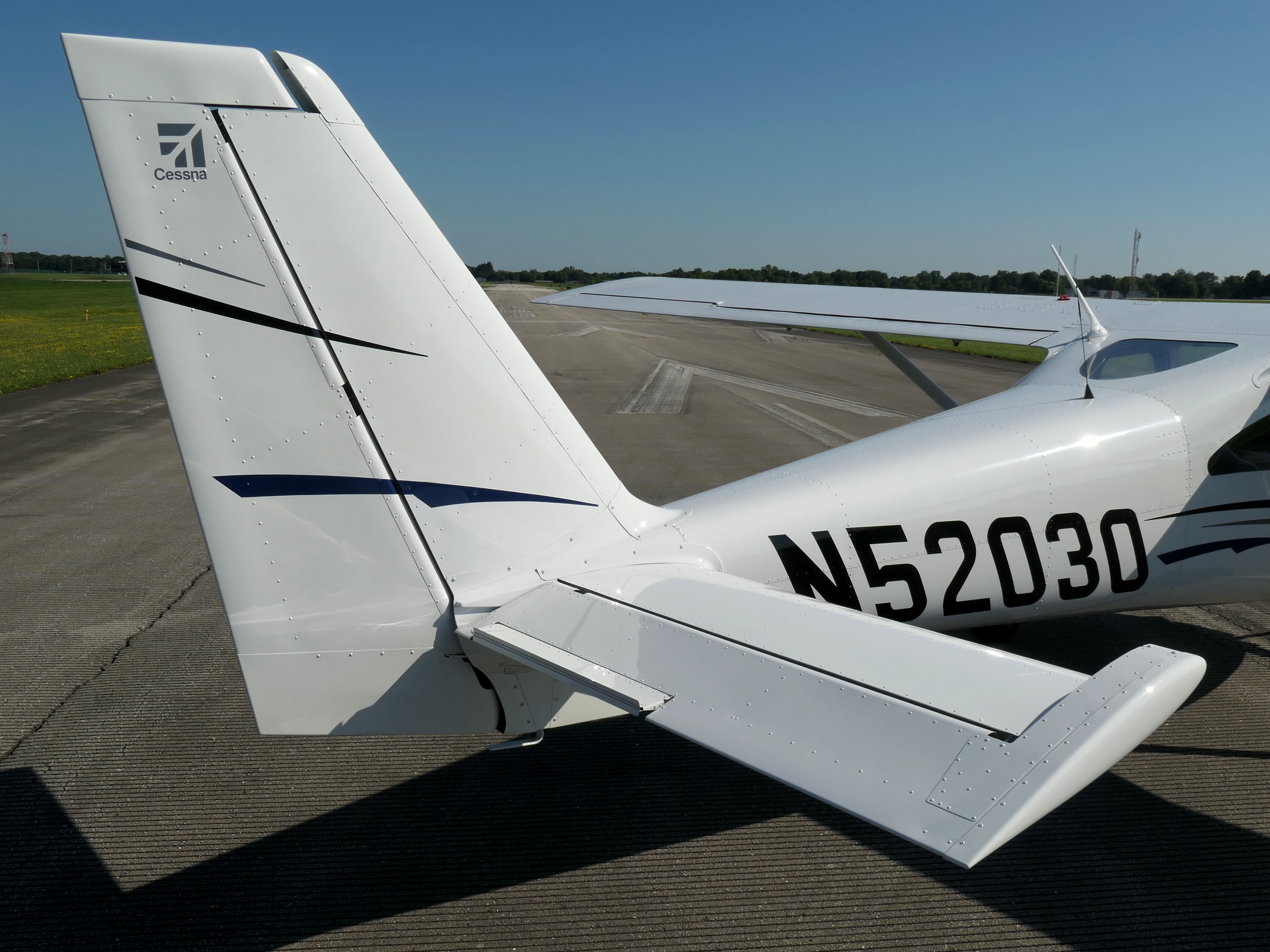 Cessna Skycatcher 162 - N52030