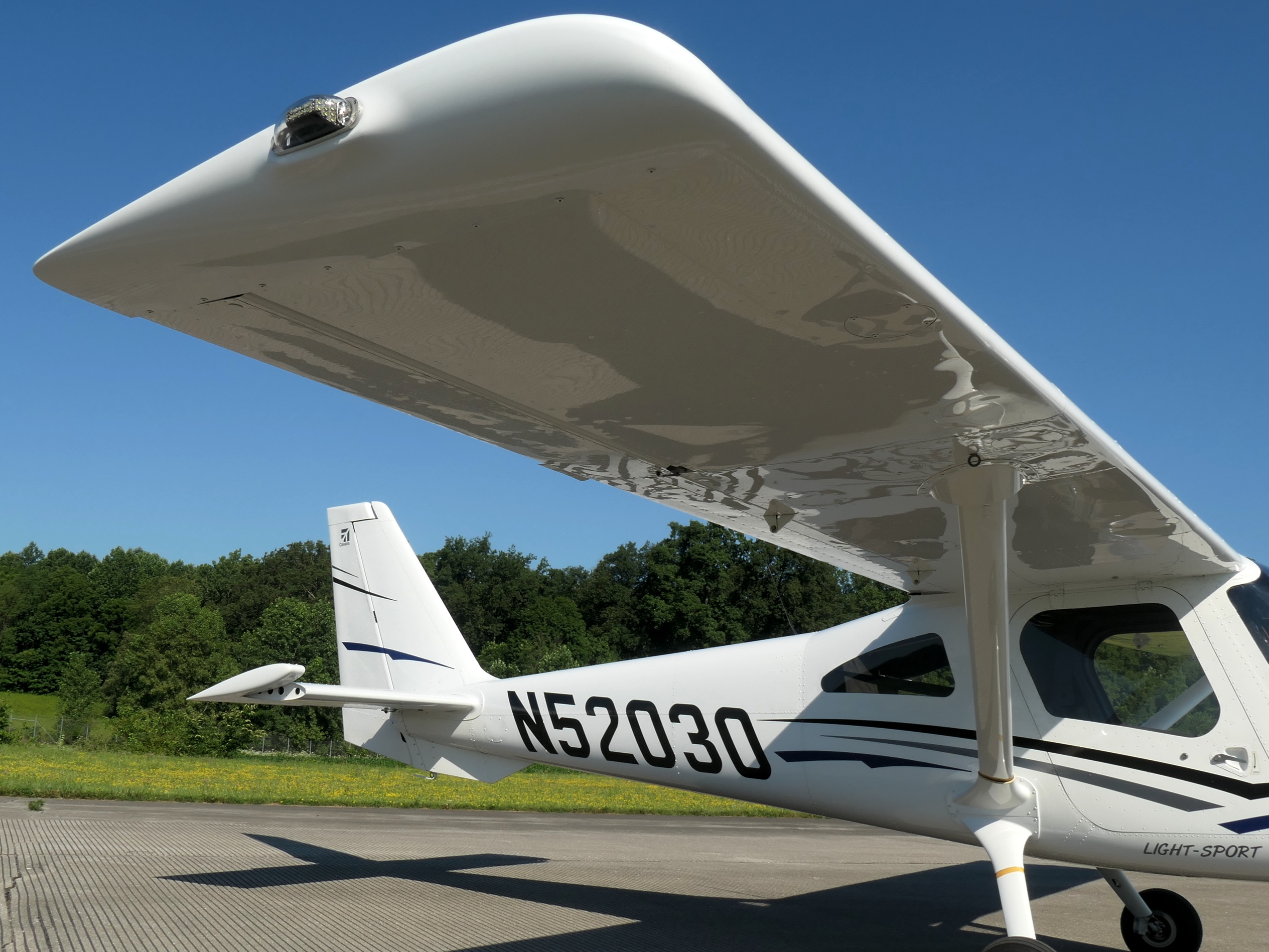 Cessna Skycatcher 162 - N52030