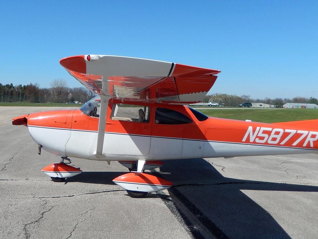 1966 Cessna 172G Skyhawk - N5877R