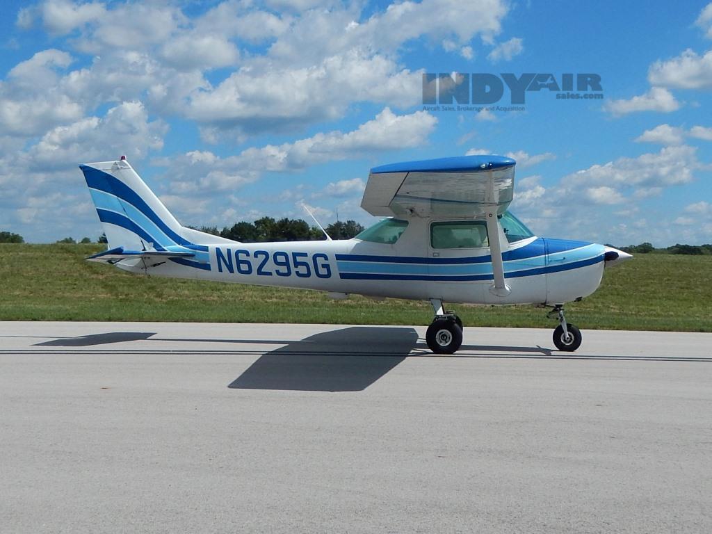 Cessna 150 - N6295G