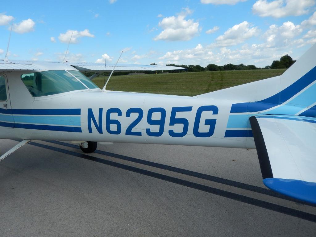 Cessna 150 - N6295G