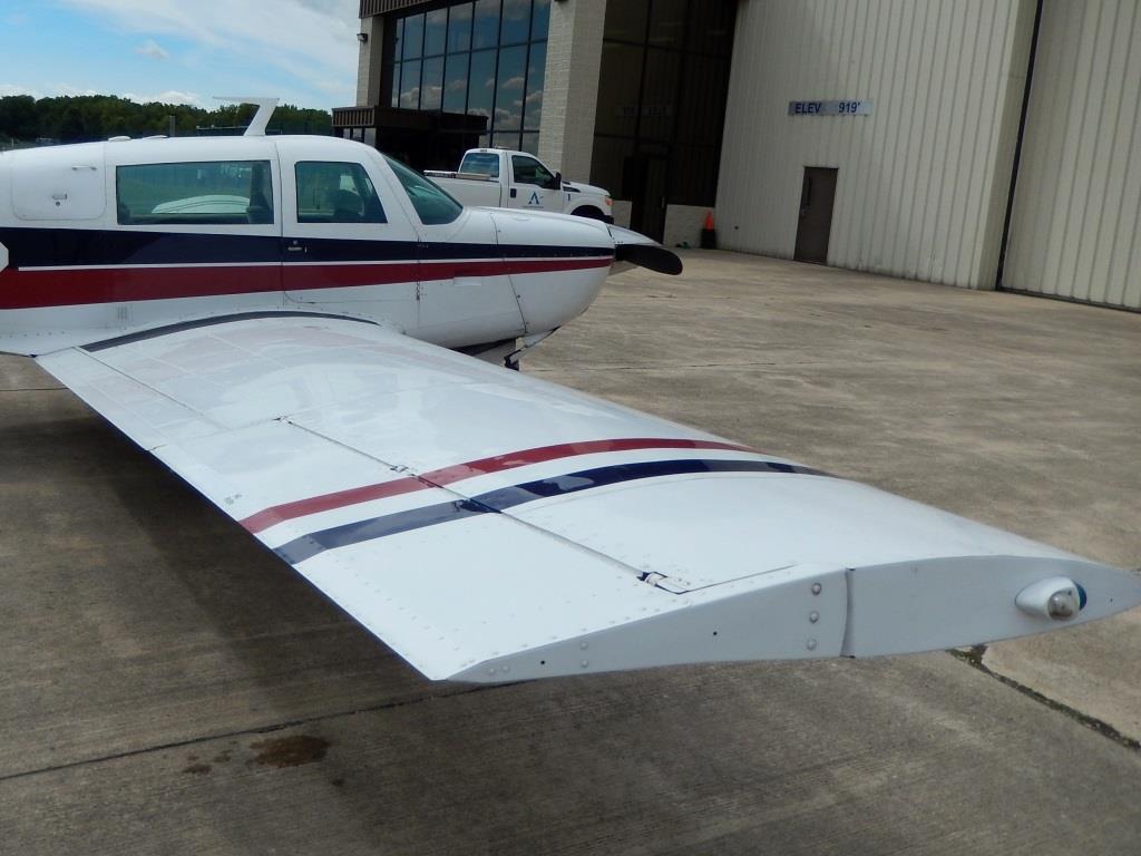 1977 Mooney M20J - N201DP