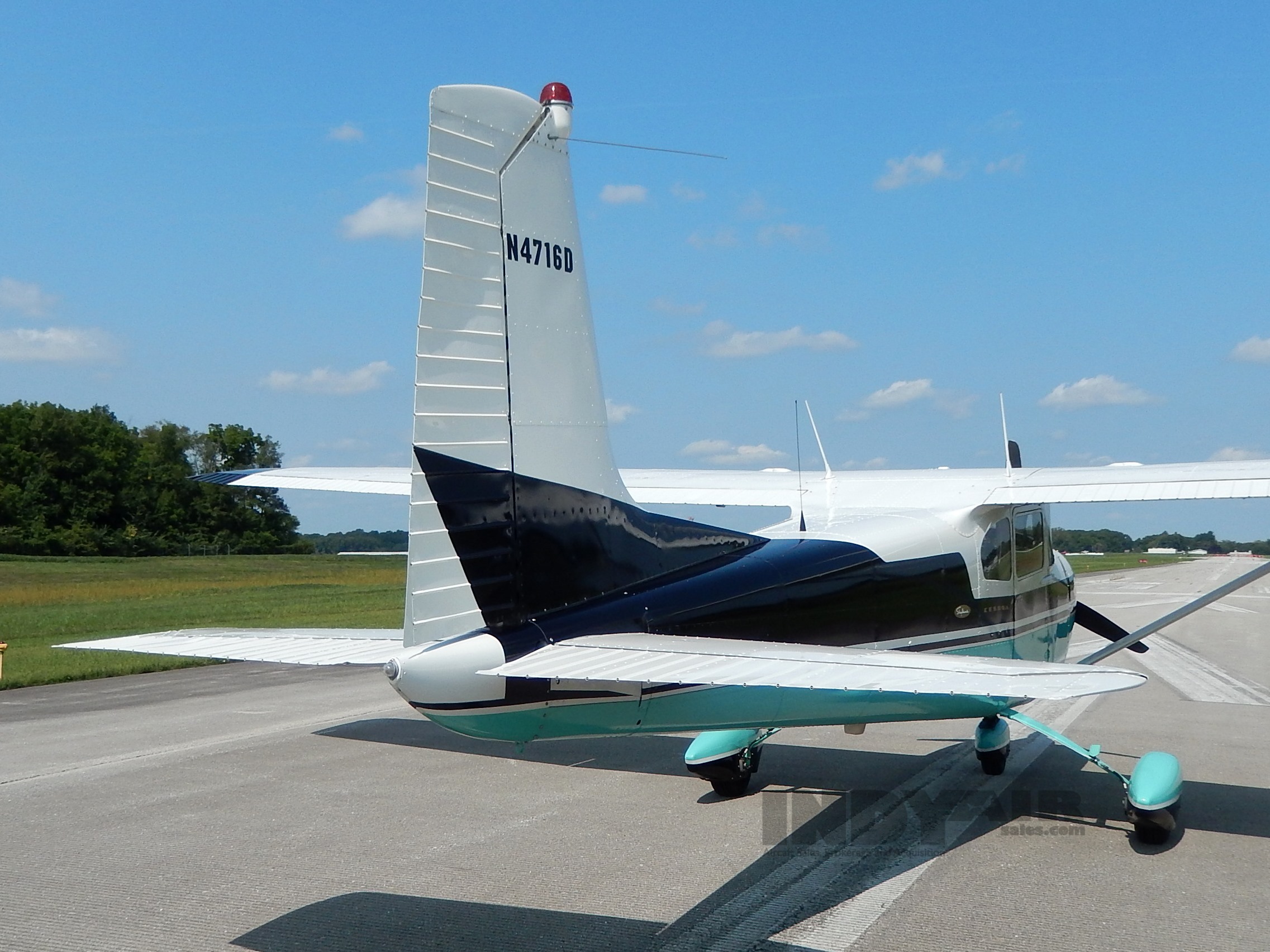 1958 Cessna 182A - N4716D