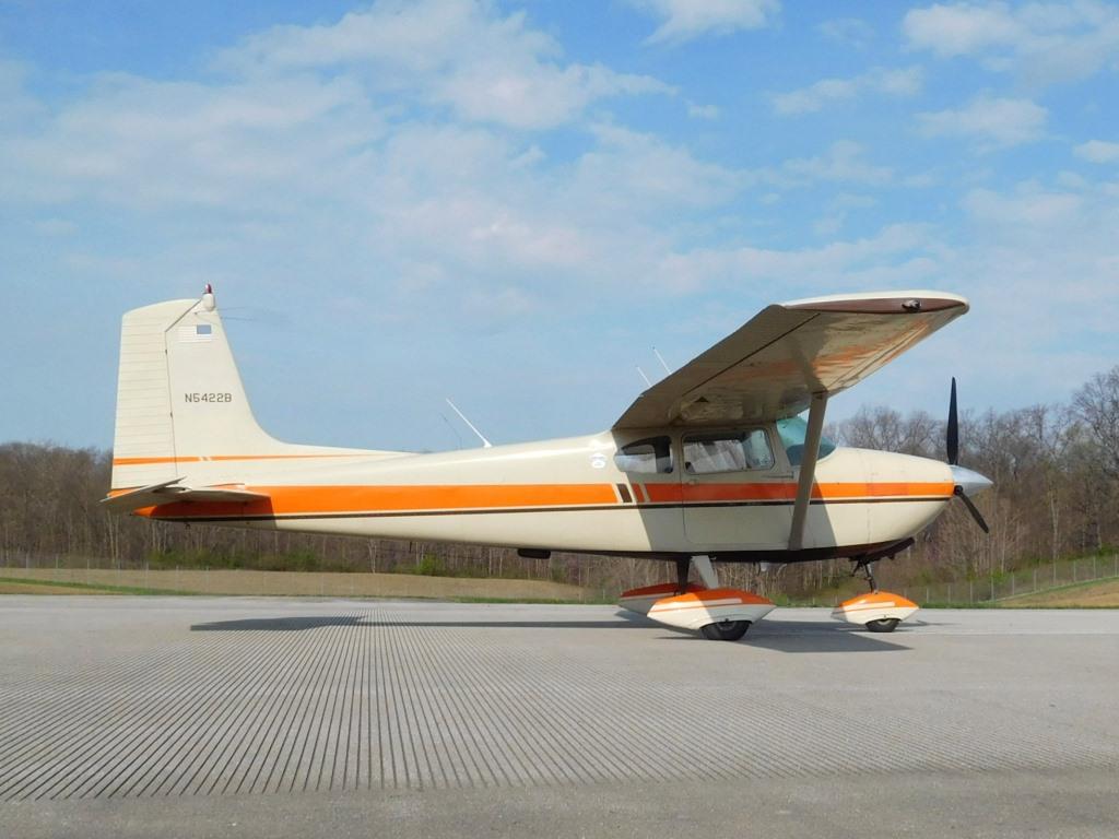 1956 Cessna 182 - N5422B