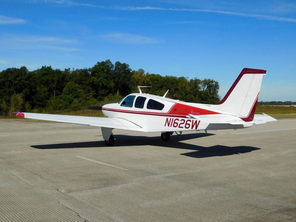 1972 Beech G33 Bonanza - N1626W