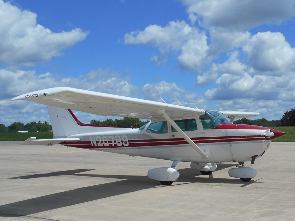 1975 Cessna 172 - N20789