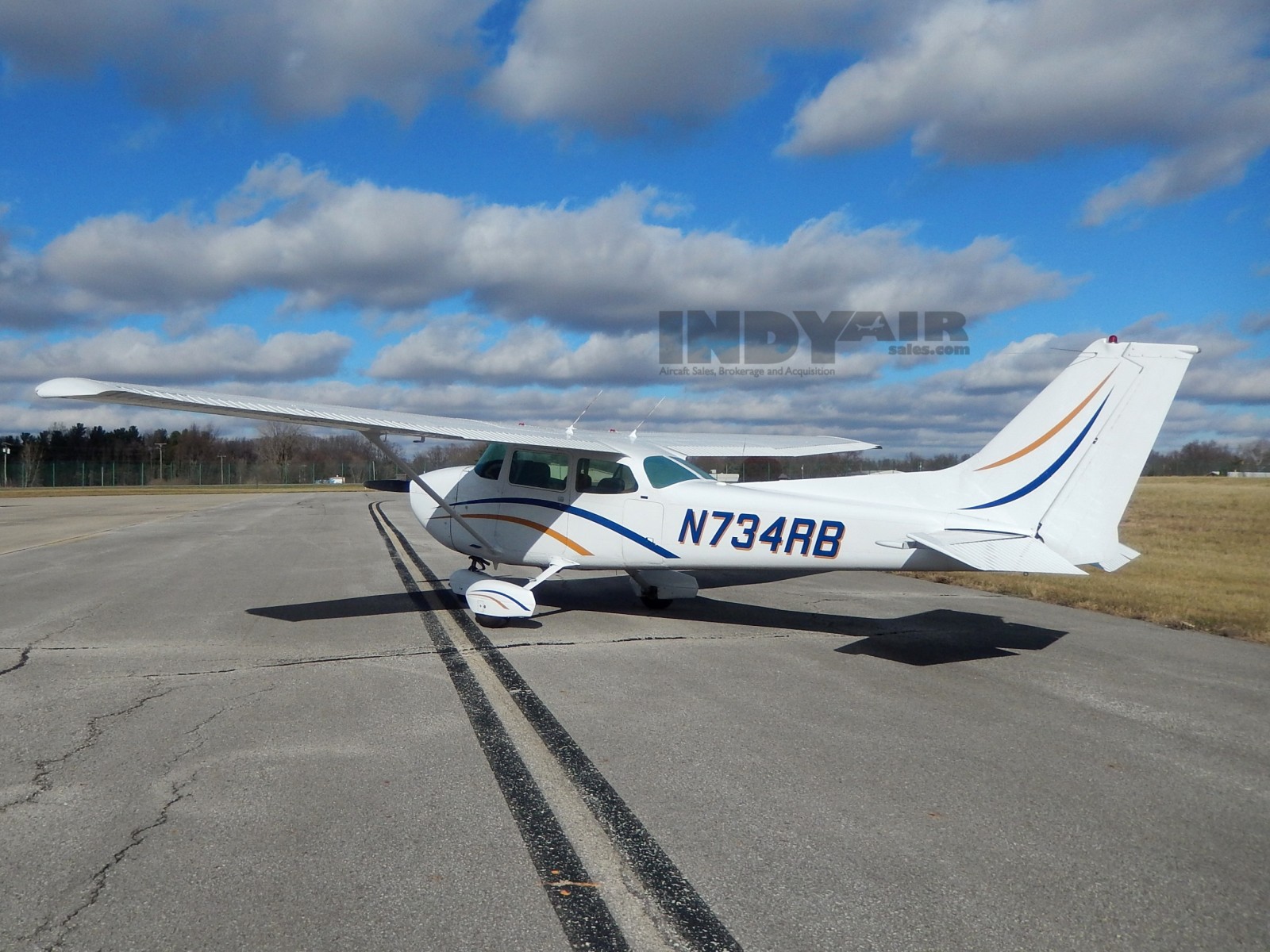 1977 Cessna 172N - N734RB