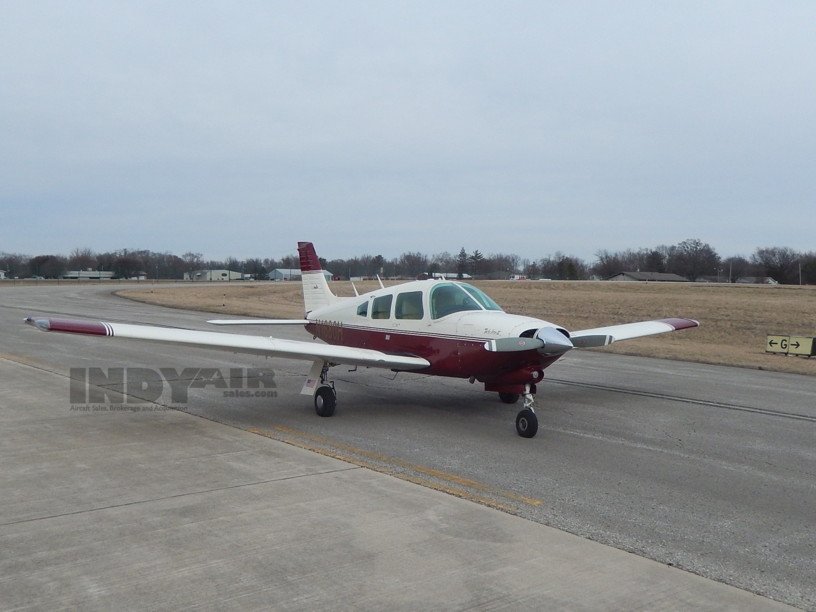 Piper Turbo Arrow III - N1680H