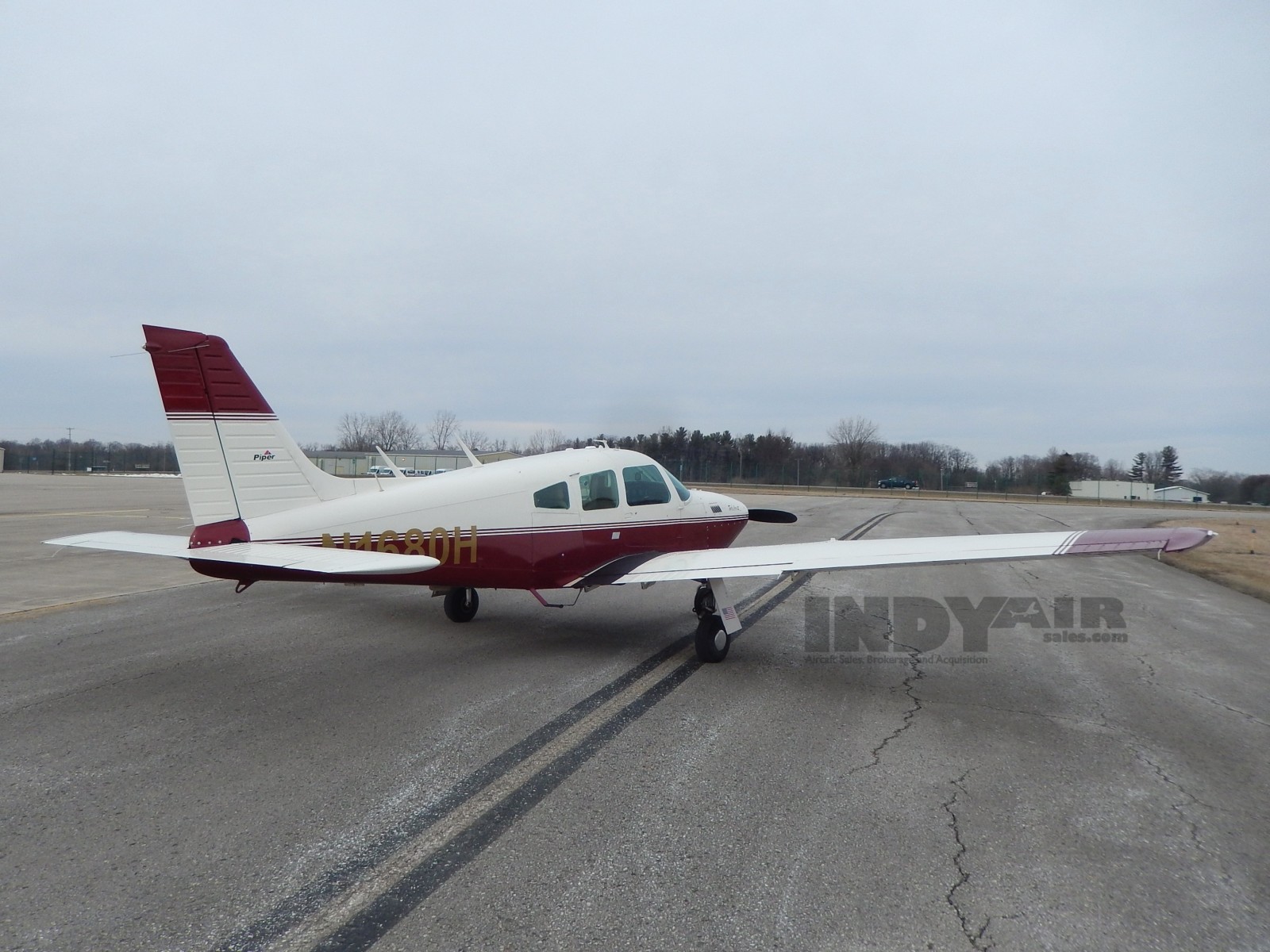 Piper Turbo Arrow III - N1680H