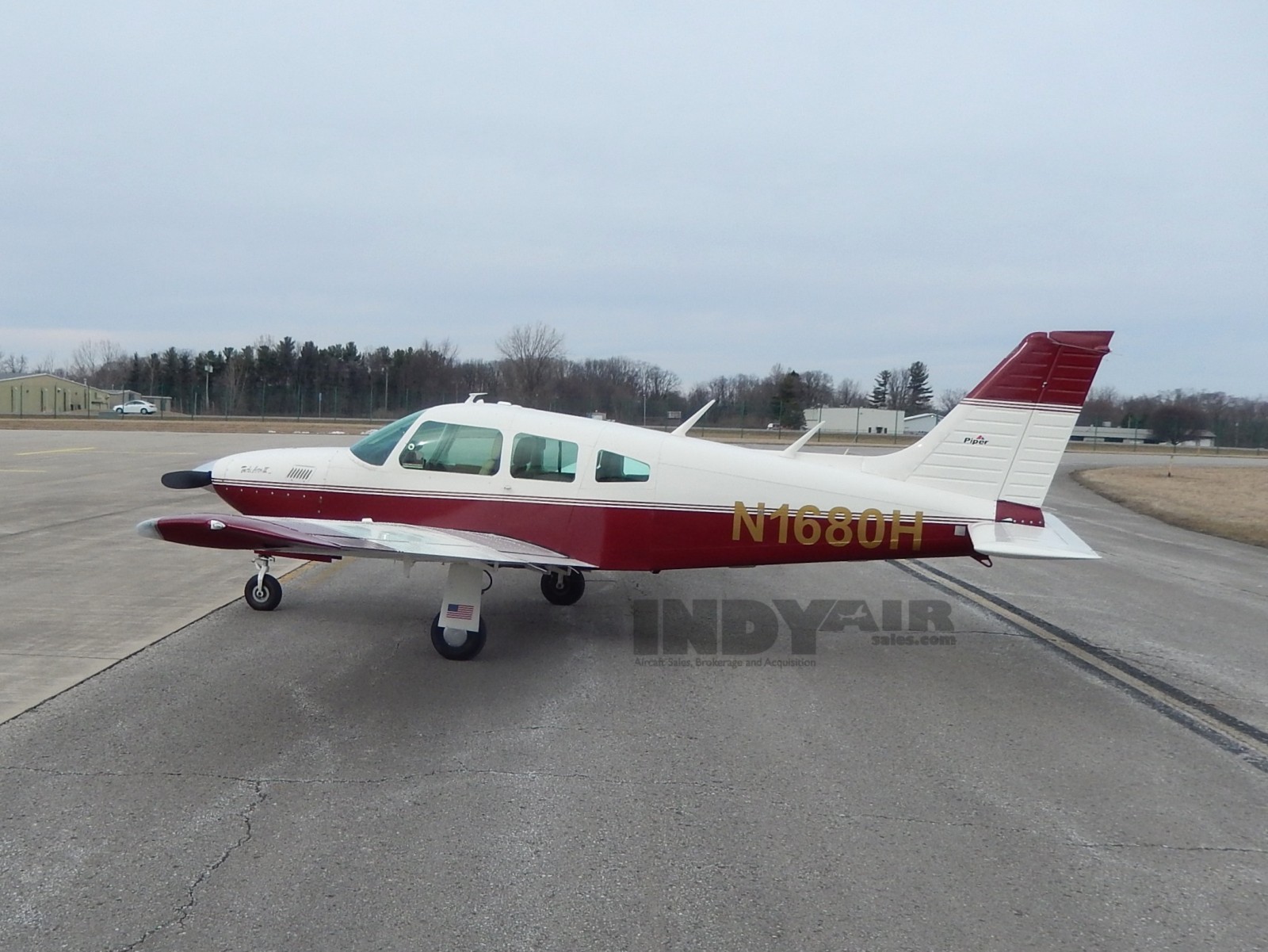 Piper Turbo Arrow III - N1680H