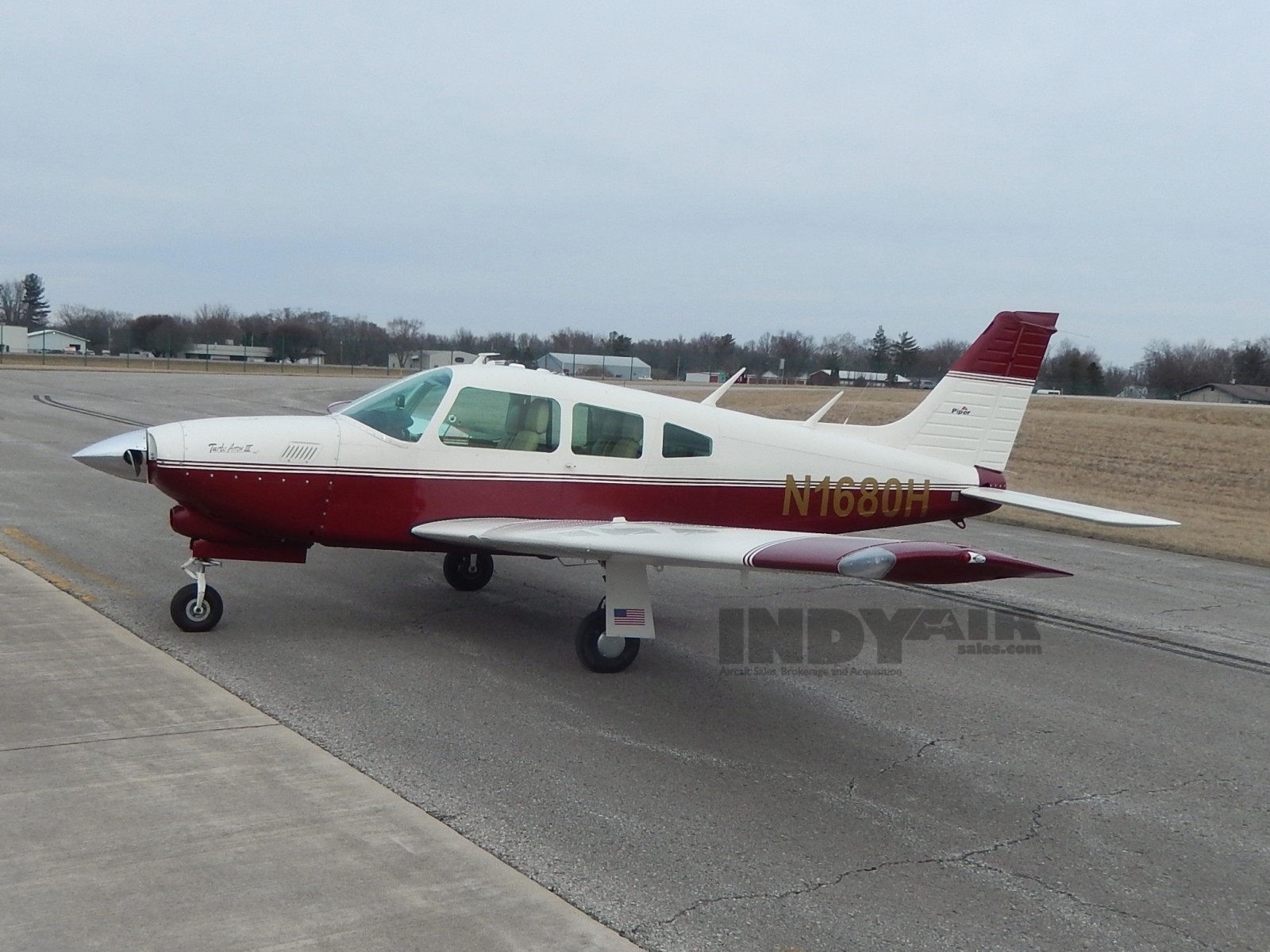 Piper Turbo Arrow III - N1680H