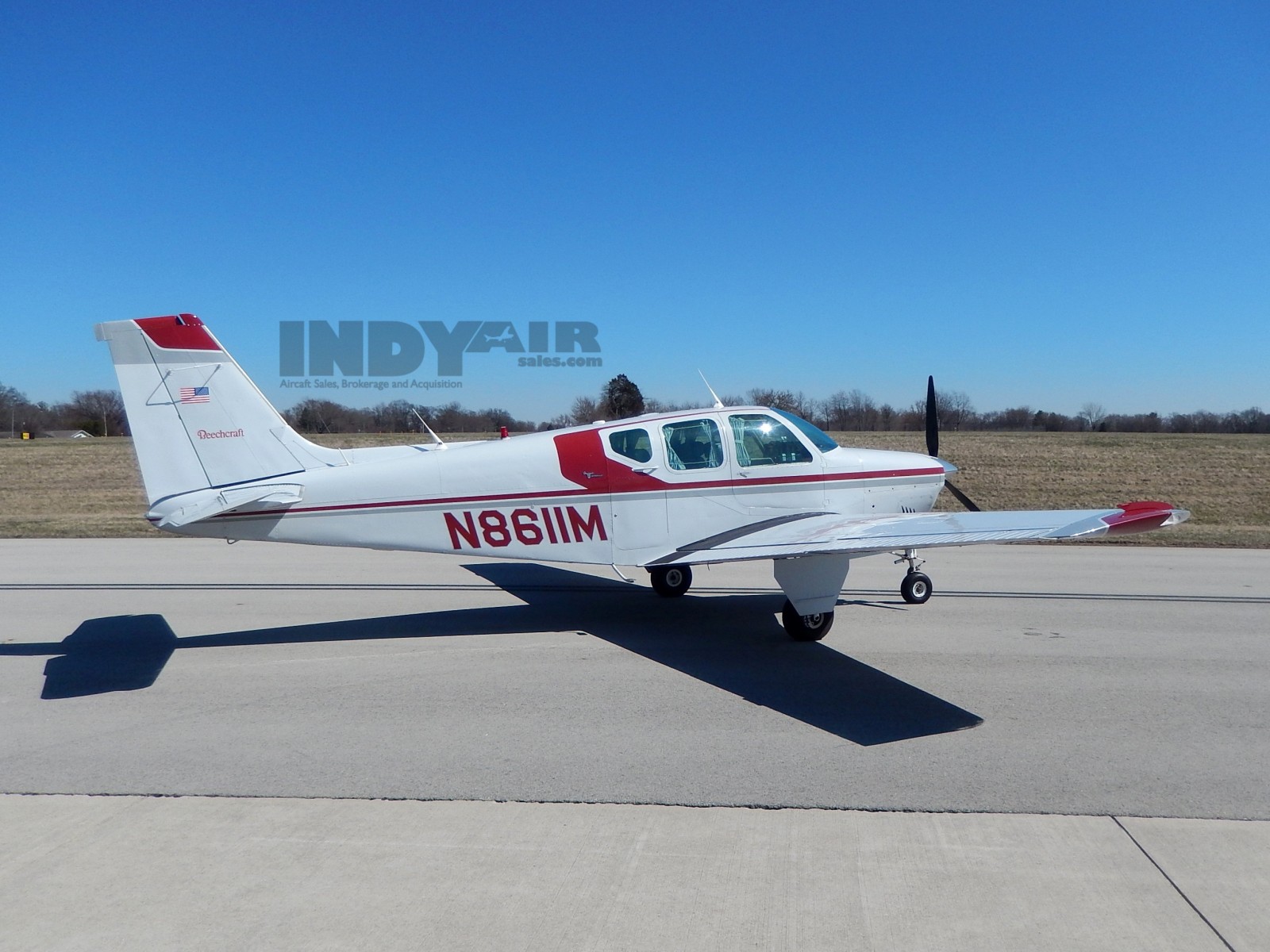 1963 Beechcraft B33 - N8611M