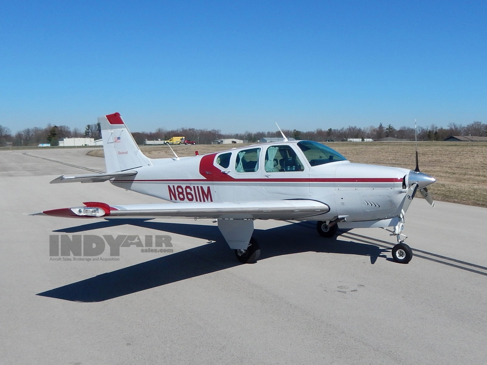 1963 Beechcraft B33 - N8611M