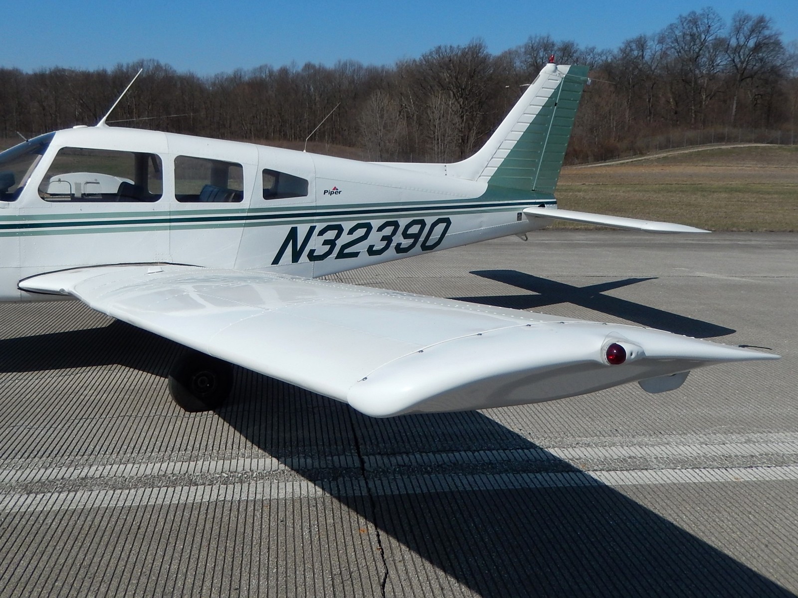 1975 Piper Warrior - N32390