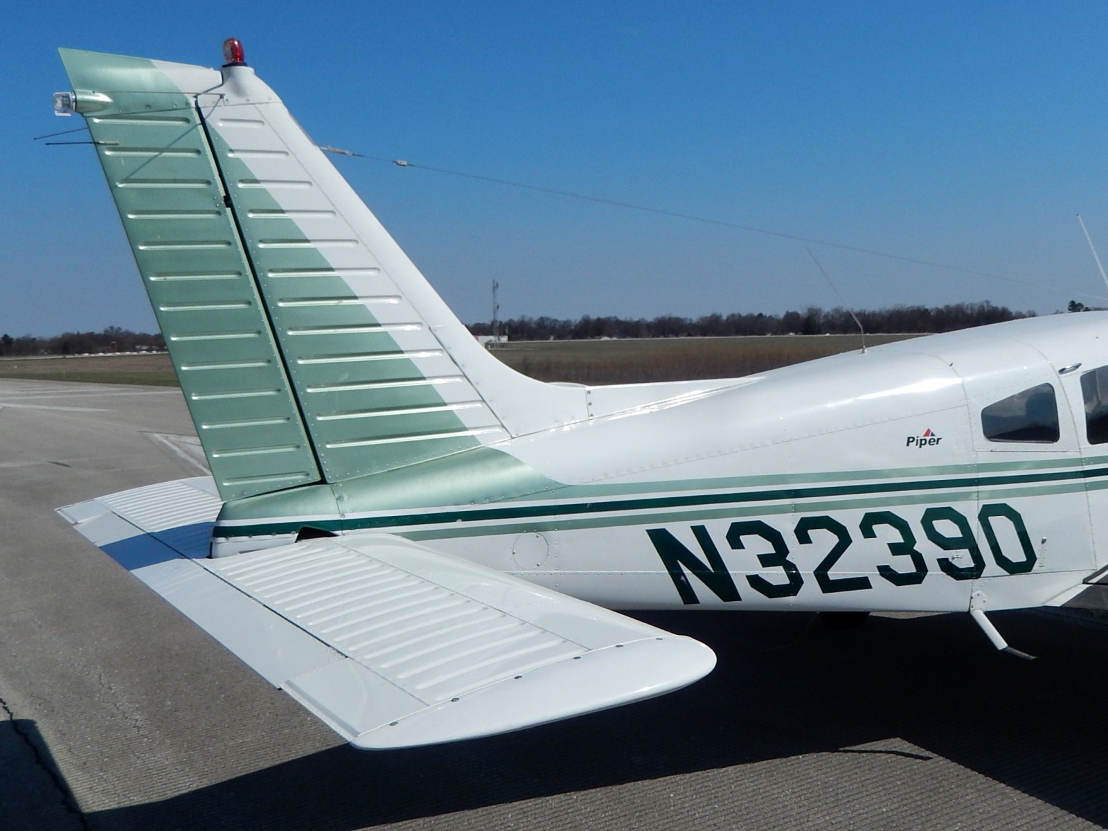 1975 Piper Warrior - N32390