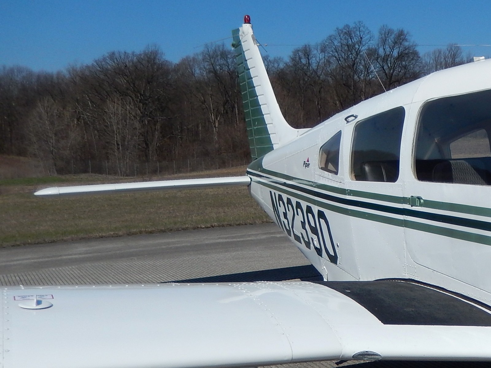 1975 Piper Warrior - N32390