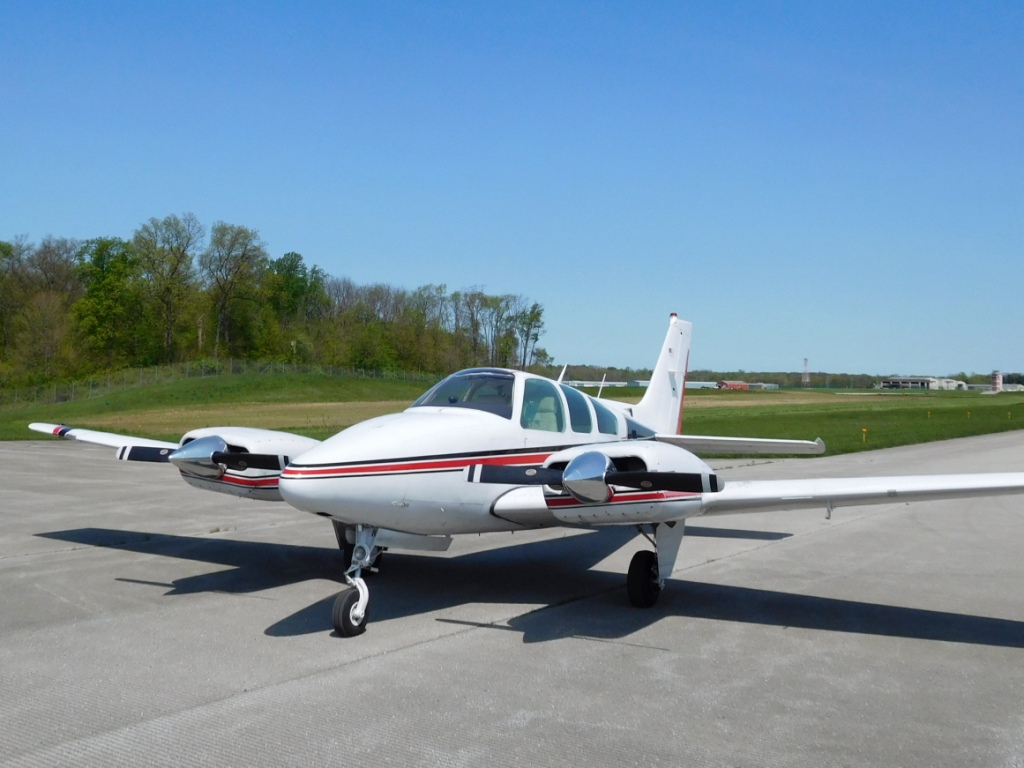 1973 Beechcraft B55 - N25631