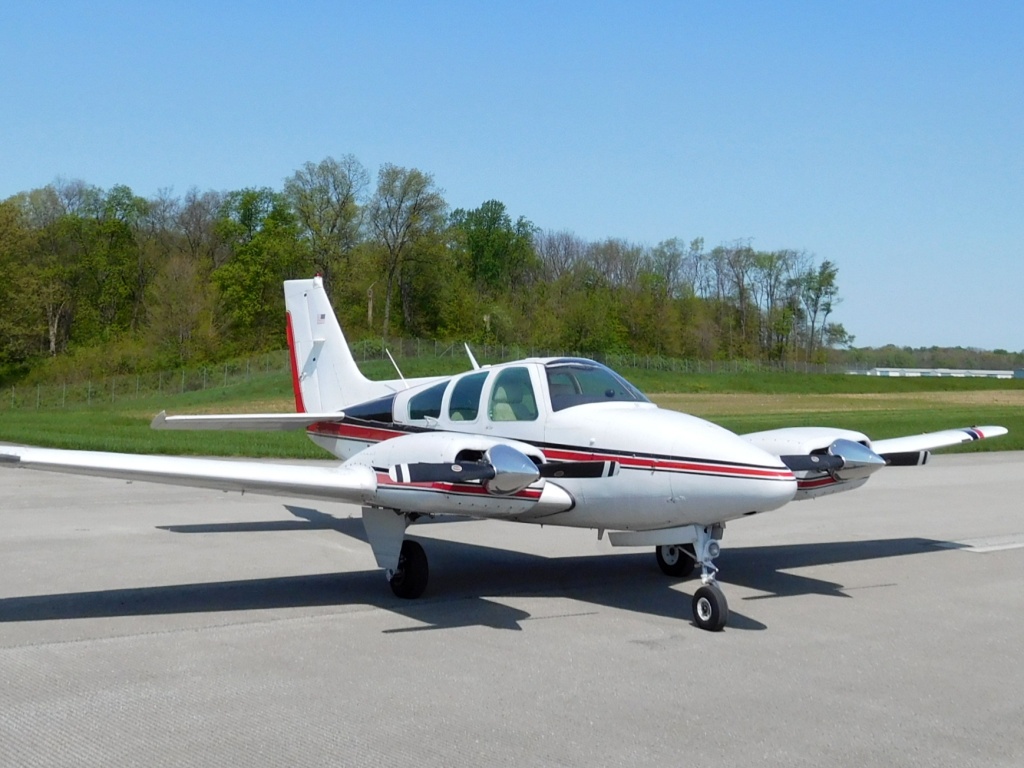 1973 Beechcraft B55 - N25631