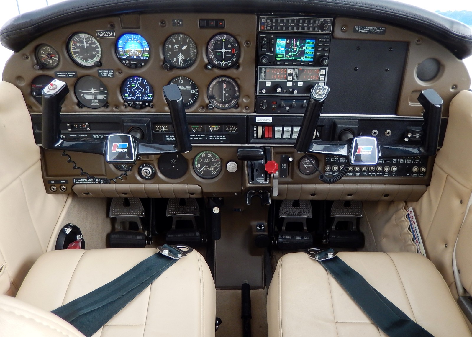 1977 Piper Warrior - N6605F