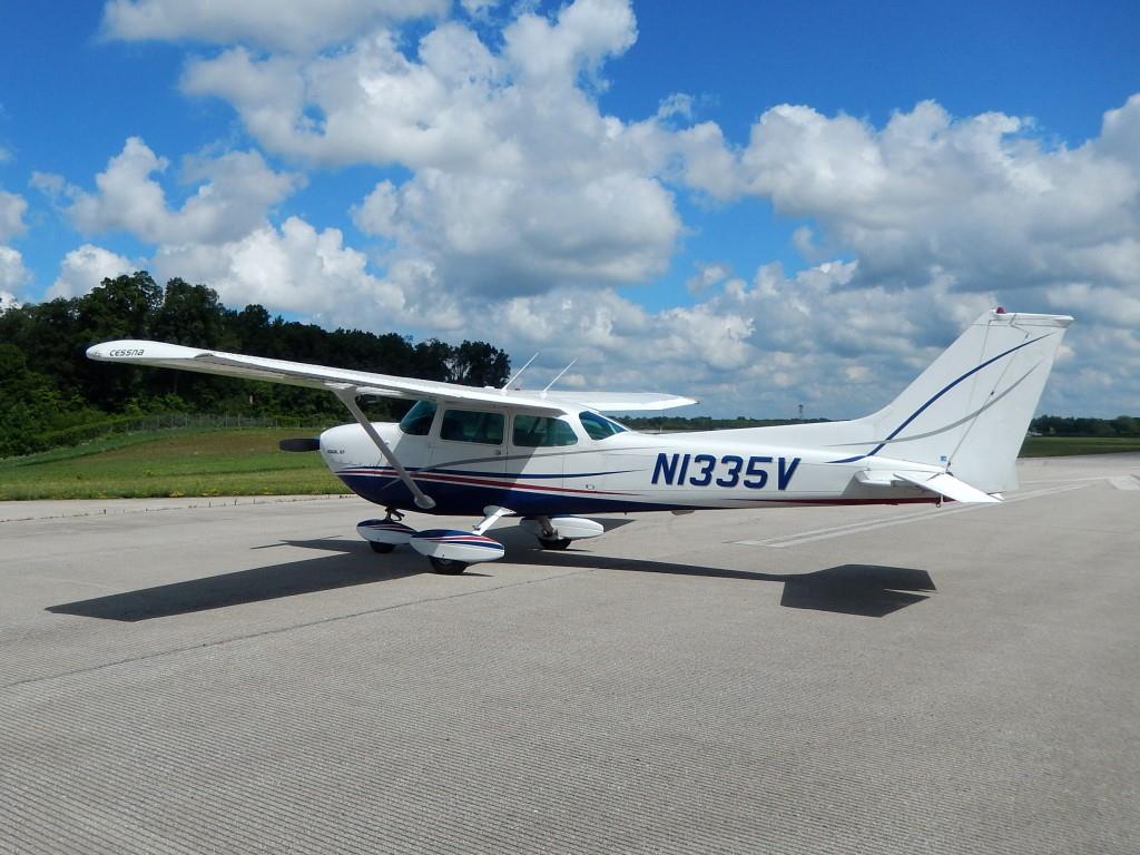 1977 Cessna 172XP- N1335V