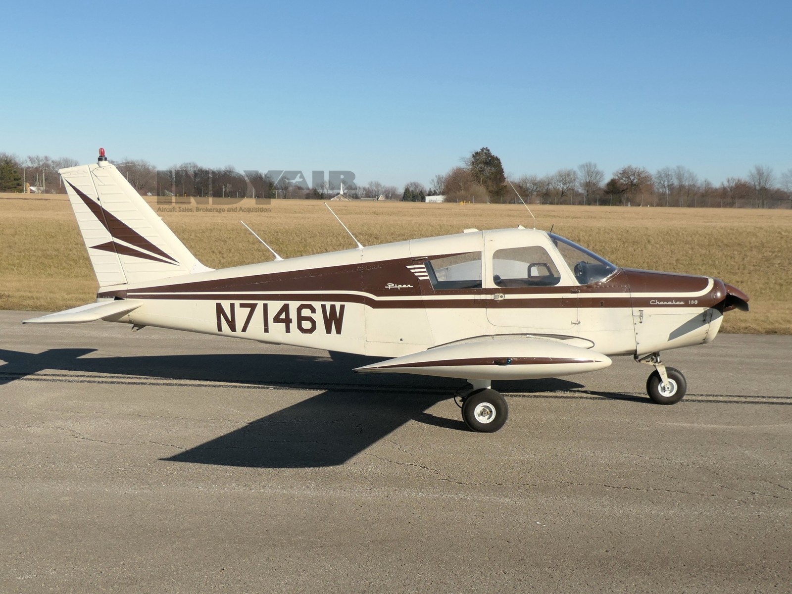 Piper PA28-180 - N7146W