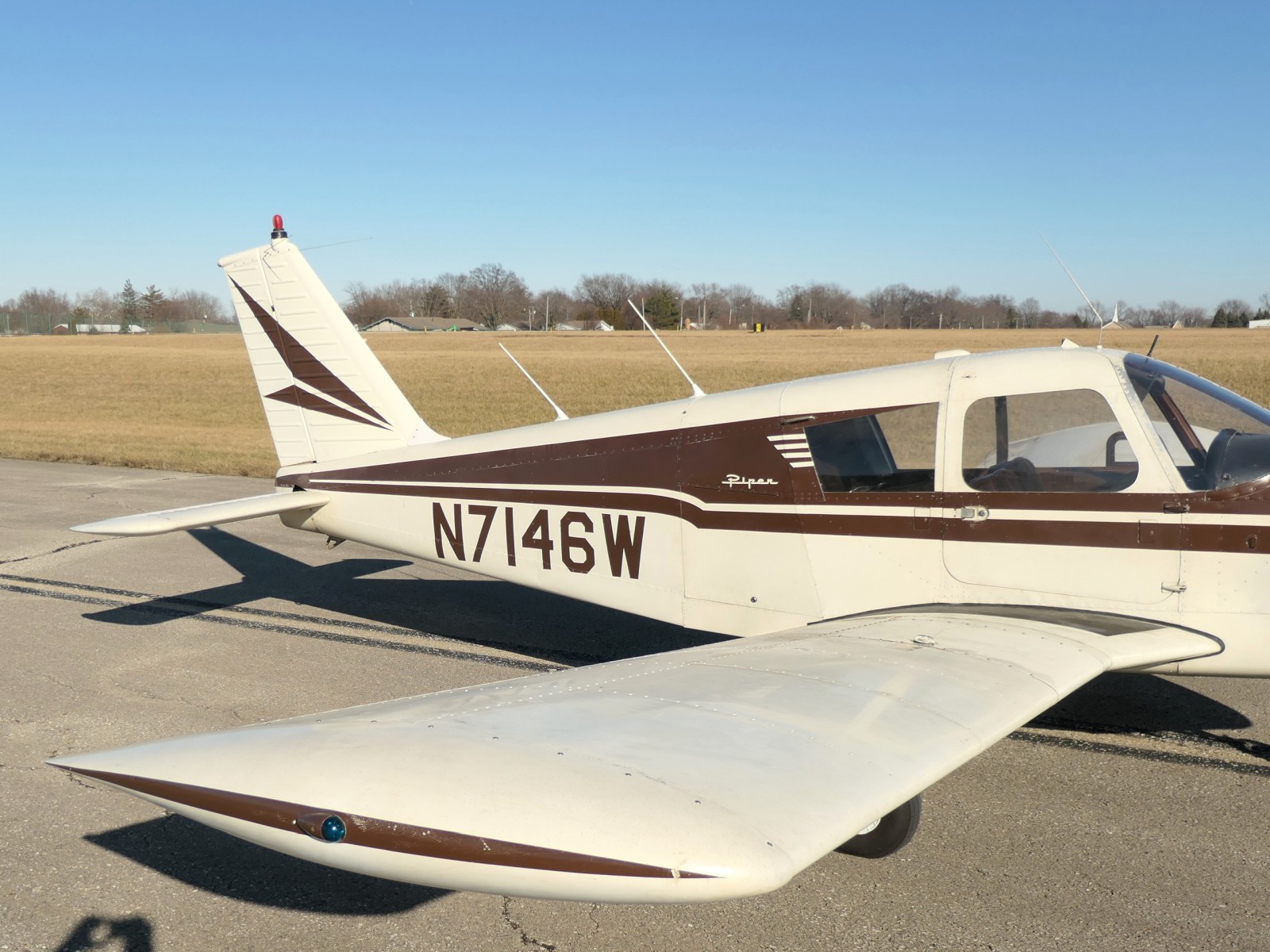 Piper PA28-180 - N7146W