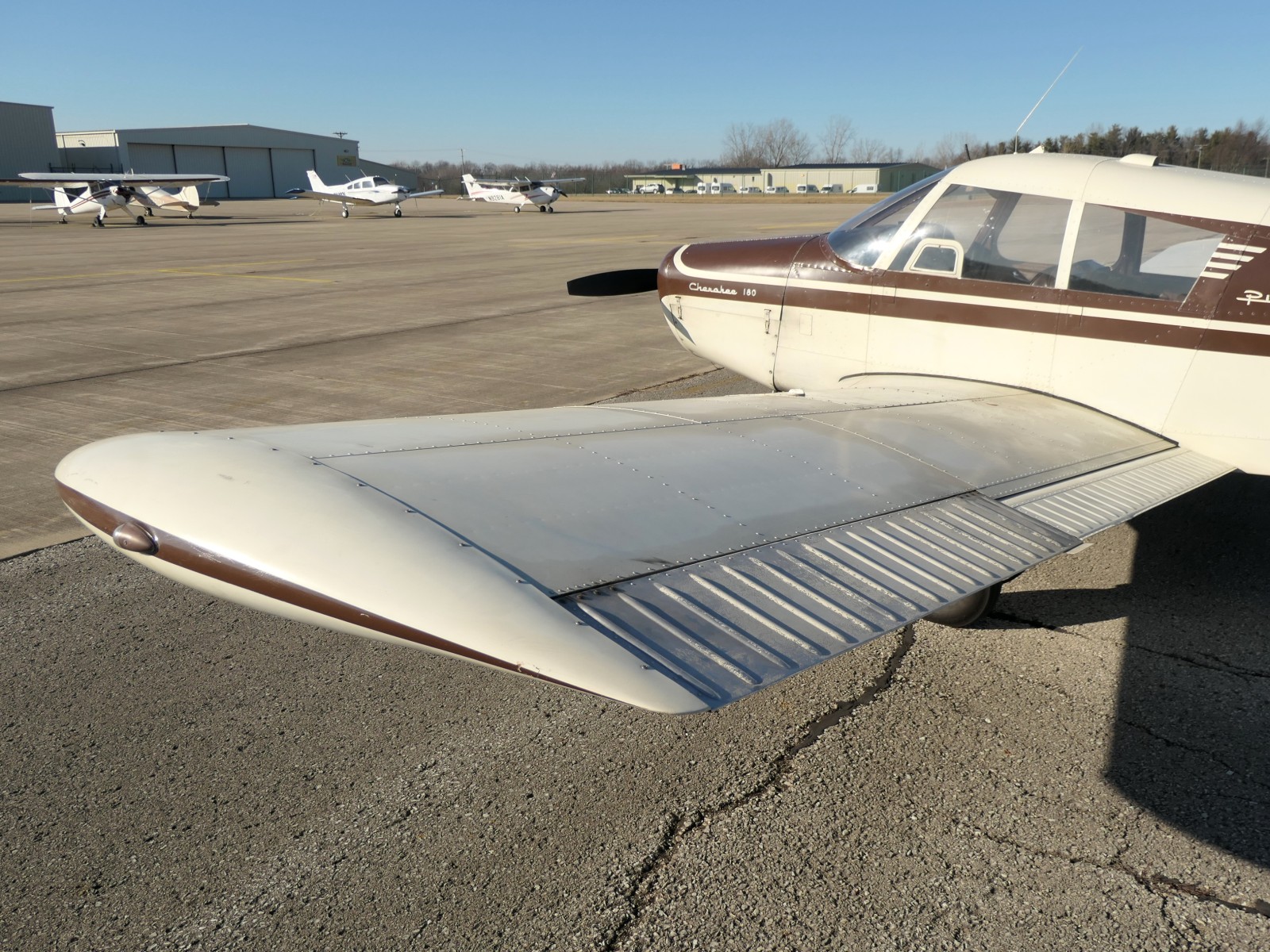 Piper PA28-180 - N7146W