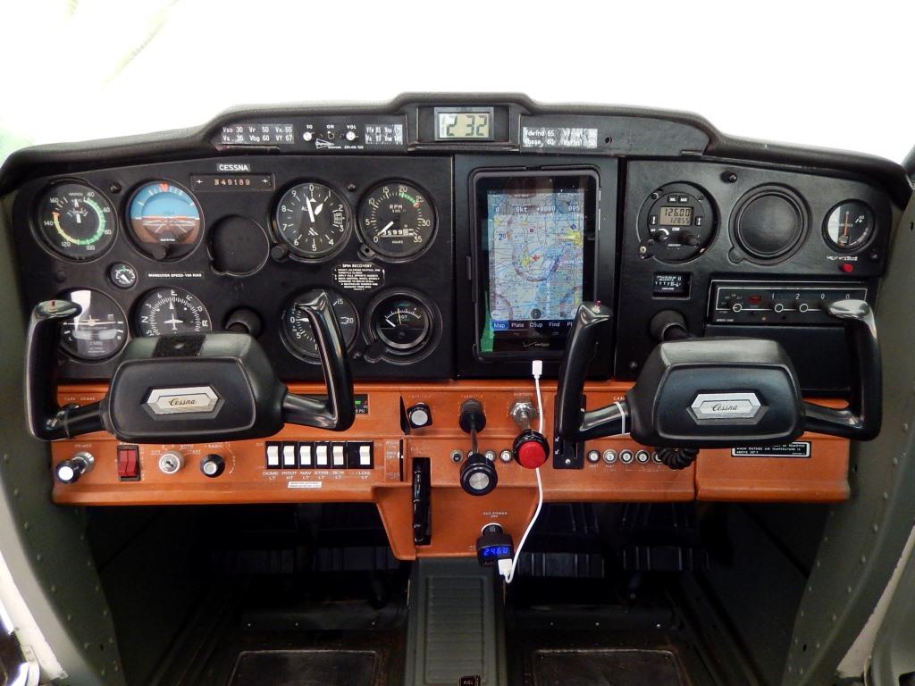 1978 Cessna 152 Taildragger-  N49189