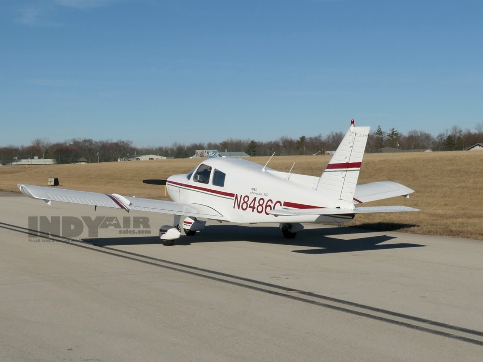 Piper Cherokee PA-140 - N8486C