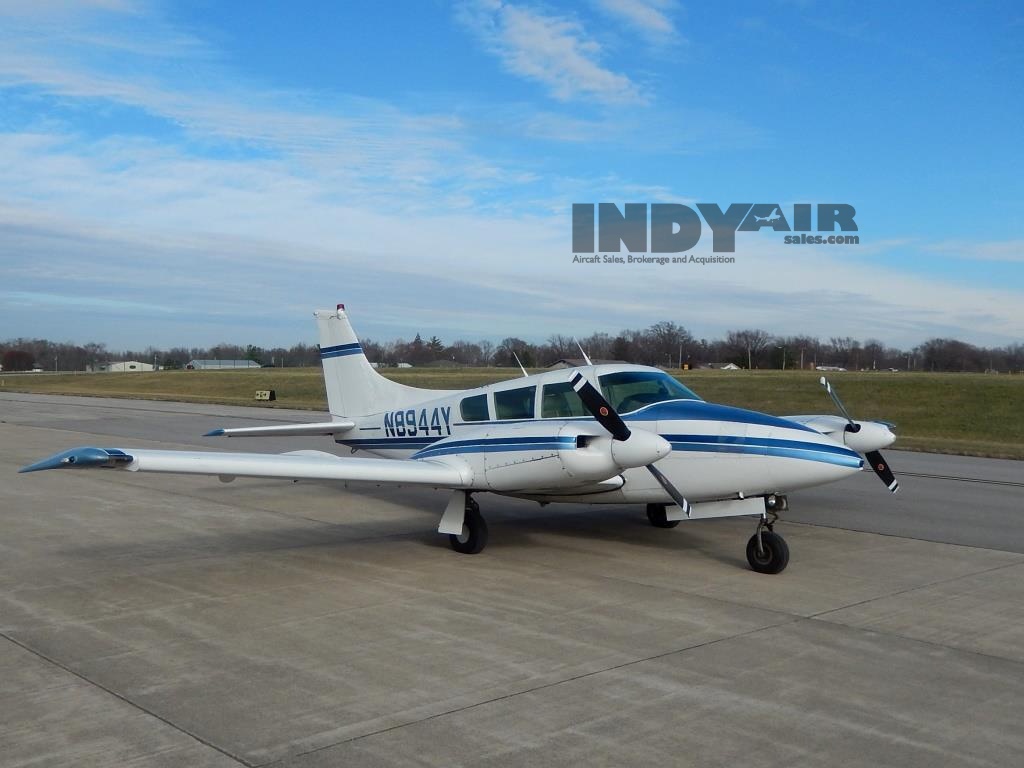 1971 Piper PA39 Twin Comanche- N8944Y