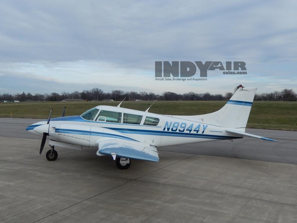 1971 Piper PA39 Twin Comanche- N8944Y