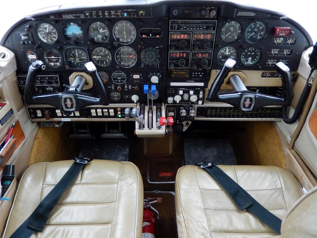 1971 Piper PA39 Twin Comanche- N8944Y