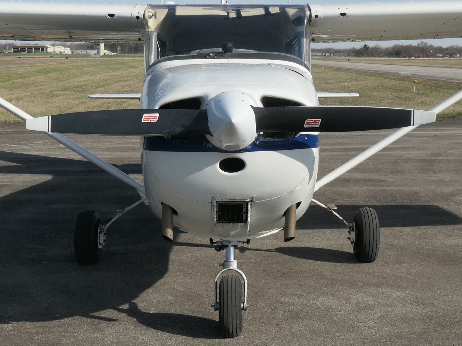 Cessna 172 - N8262L