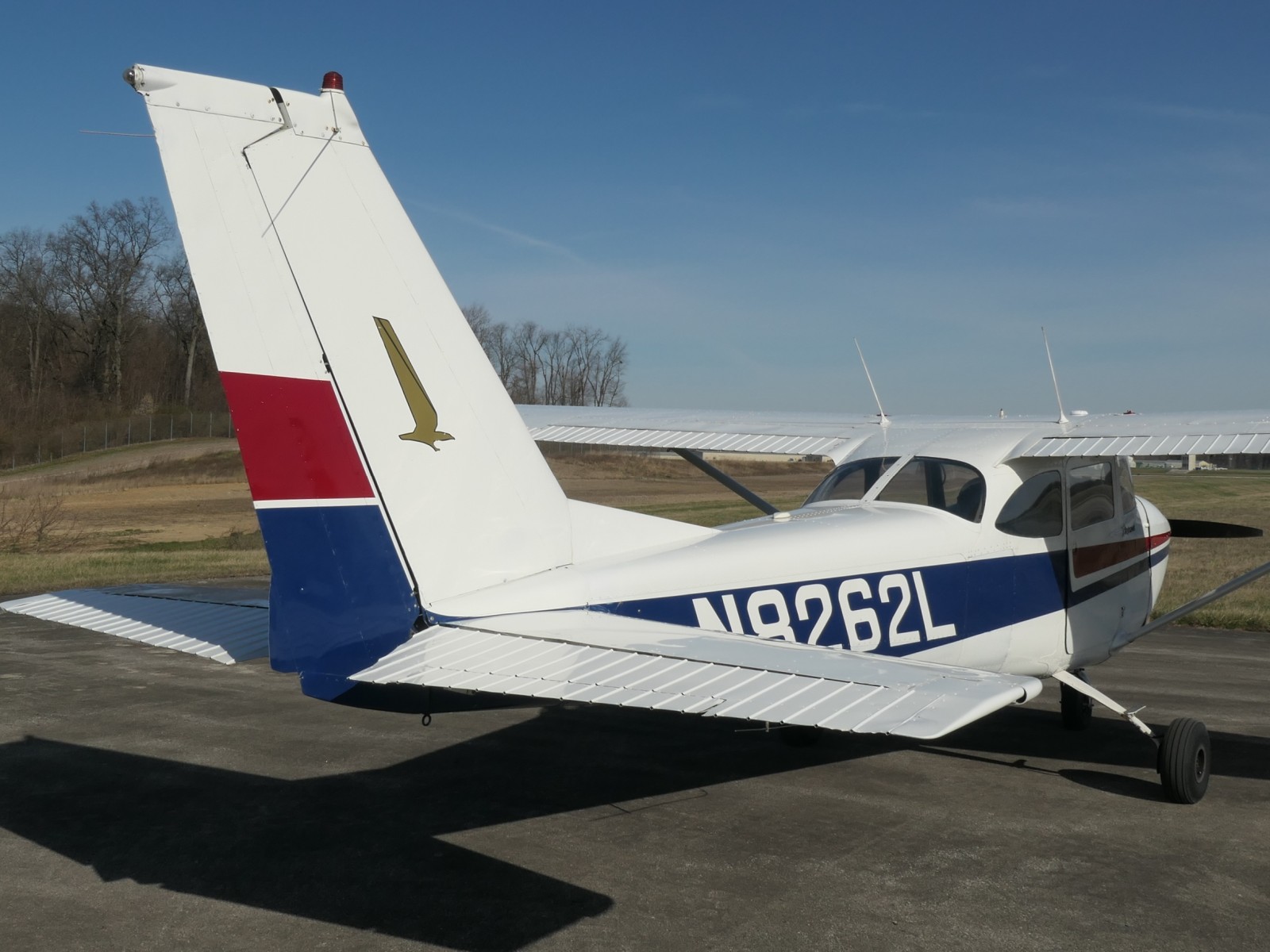 Cessna 172 - N8262L