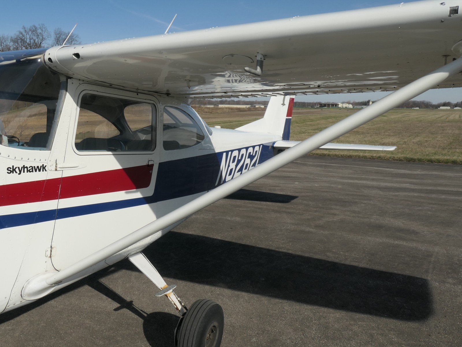 Cessna 172 - N8262L