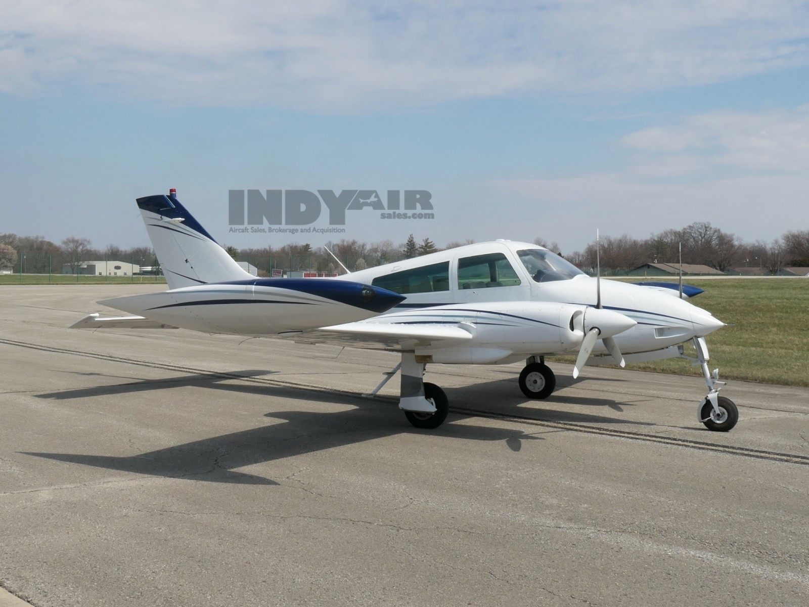 Cessna 310L - N3313X - Aircraft For Sale - Indy Air Sales