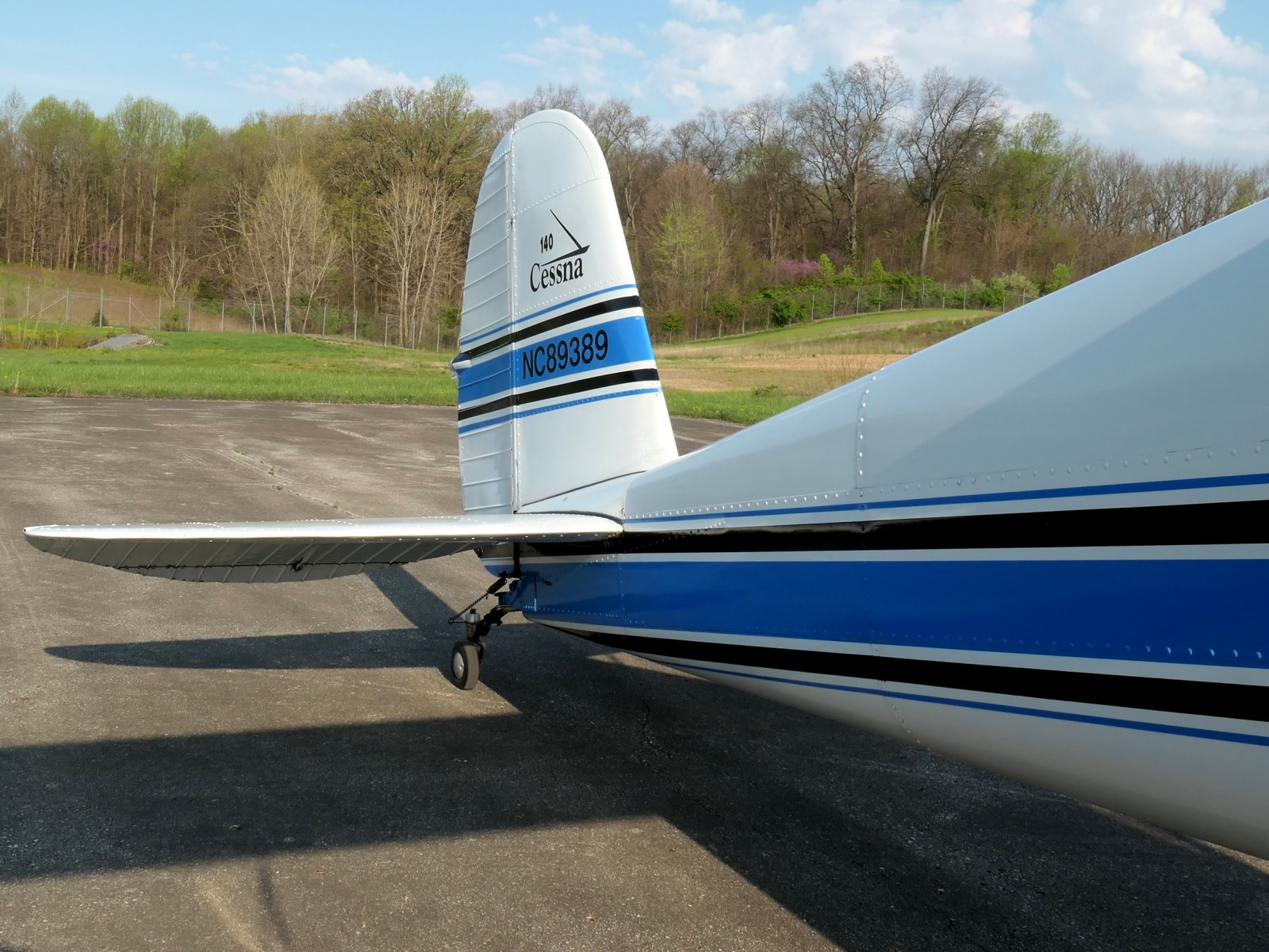 Cessna C140 - N89389