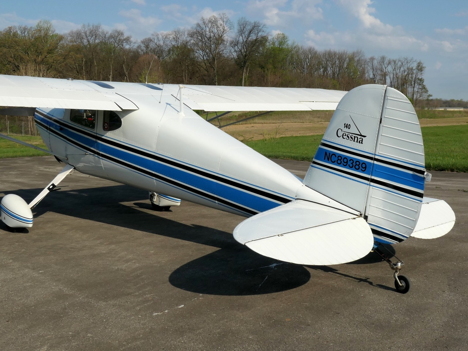 Cessna C140 - N89389