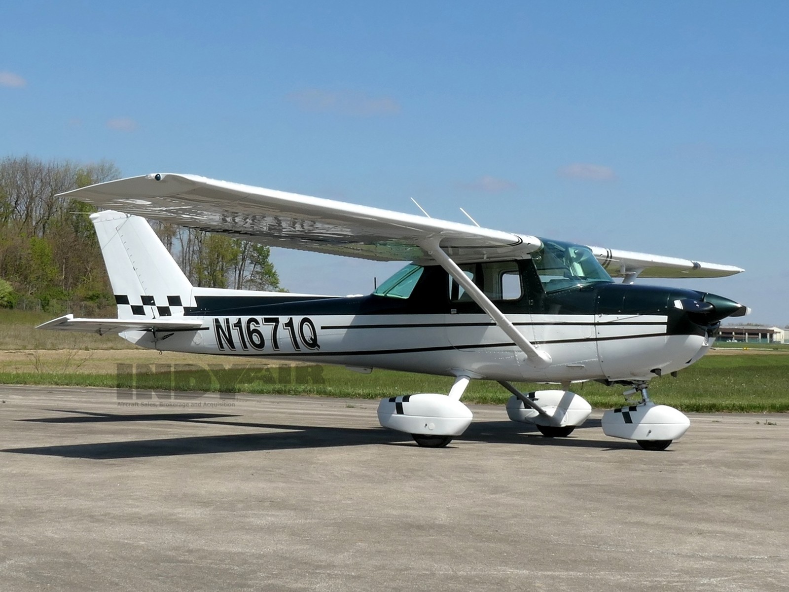 Cessna 150L - N1671Q - Aircraft For Sale - Indy Air Sales