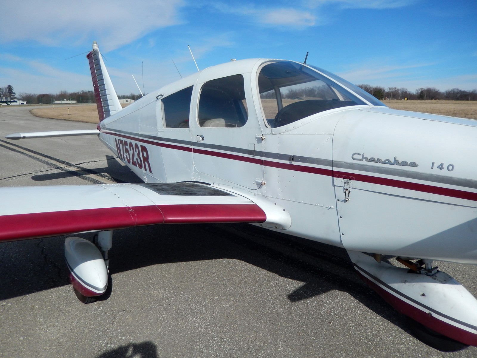 Piper Cherokee 140 - N7523R