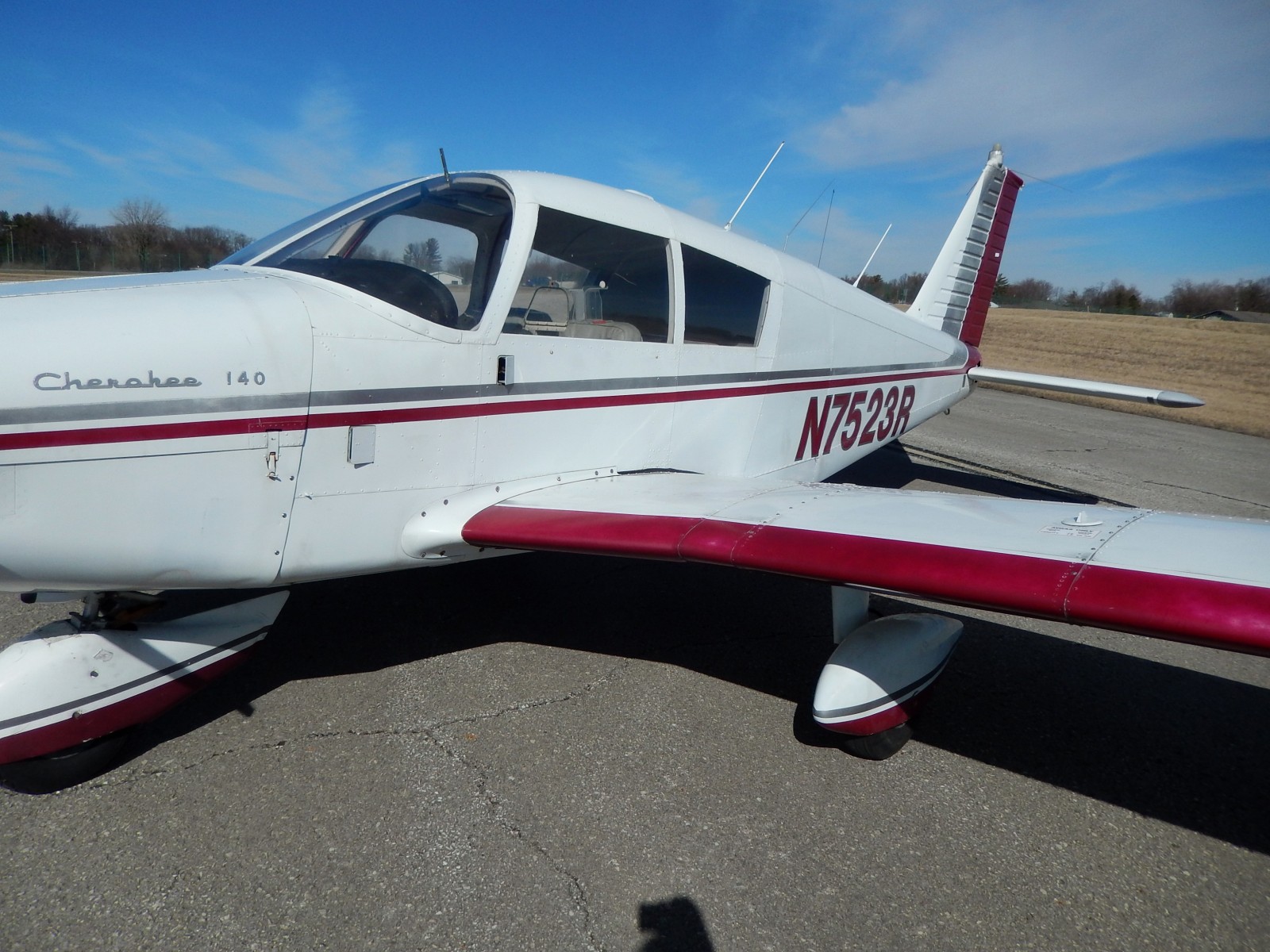 Piper Cherokee 140 - N7523R