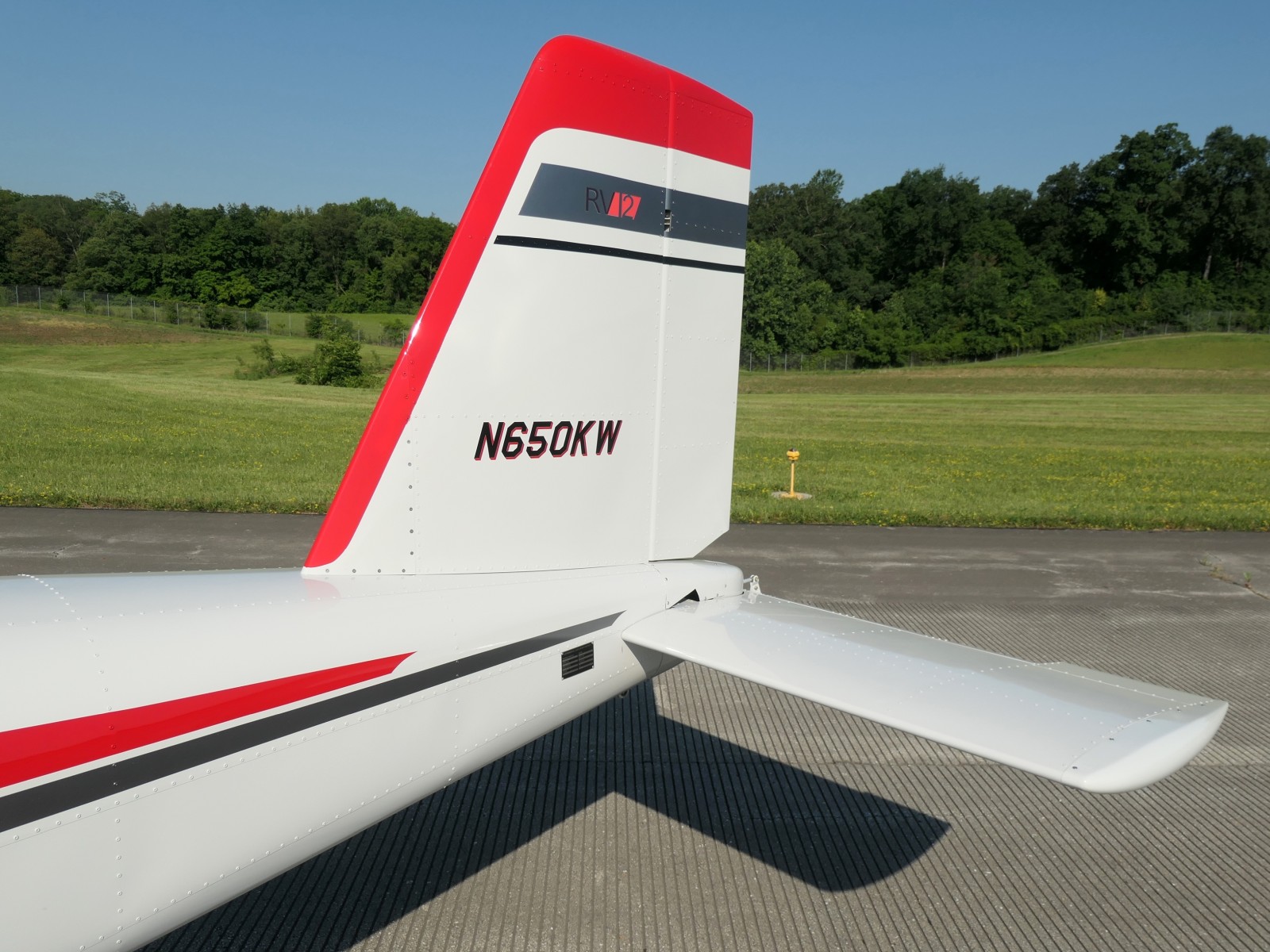 Vans RV-12 - N650KW