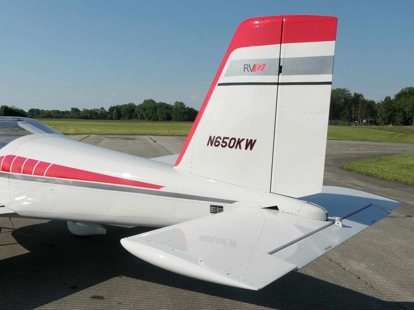 Vans RV-12 - N650KW